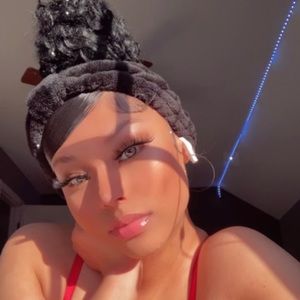 Meet your Posher, Ivonne